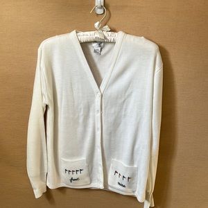 To all the women golfers this is a lightweight sweater